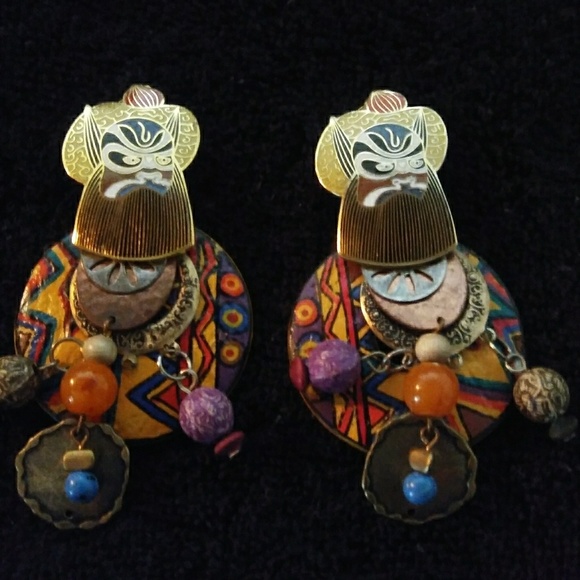 Earrings - Picture 1 of 3